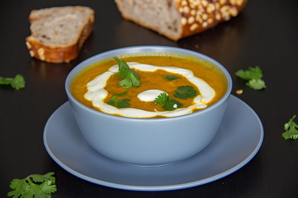 CompassandFork's tweet image. NEW RECIPE: Moroccan carrot, orange and ginger soup! The flavor will surprise you! How to Make Easy Carrot, Orange and Ginger Soup bit.ly/2onprOa #soup #easyrecipe #moroccan