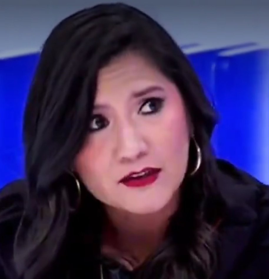 IzaskunGoroliak's tweet image. Vaya por delante que admiro a Laura Arroyo y la considero una gran periodista progresista. Pero si con razón se denuncia el #blackface, sinceramente creo que pintarse la cara de blanco es exactamente lo mismo. La coherencia también importa, queride.