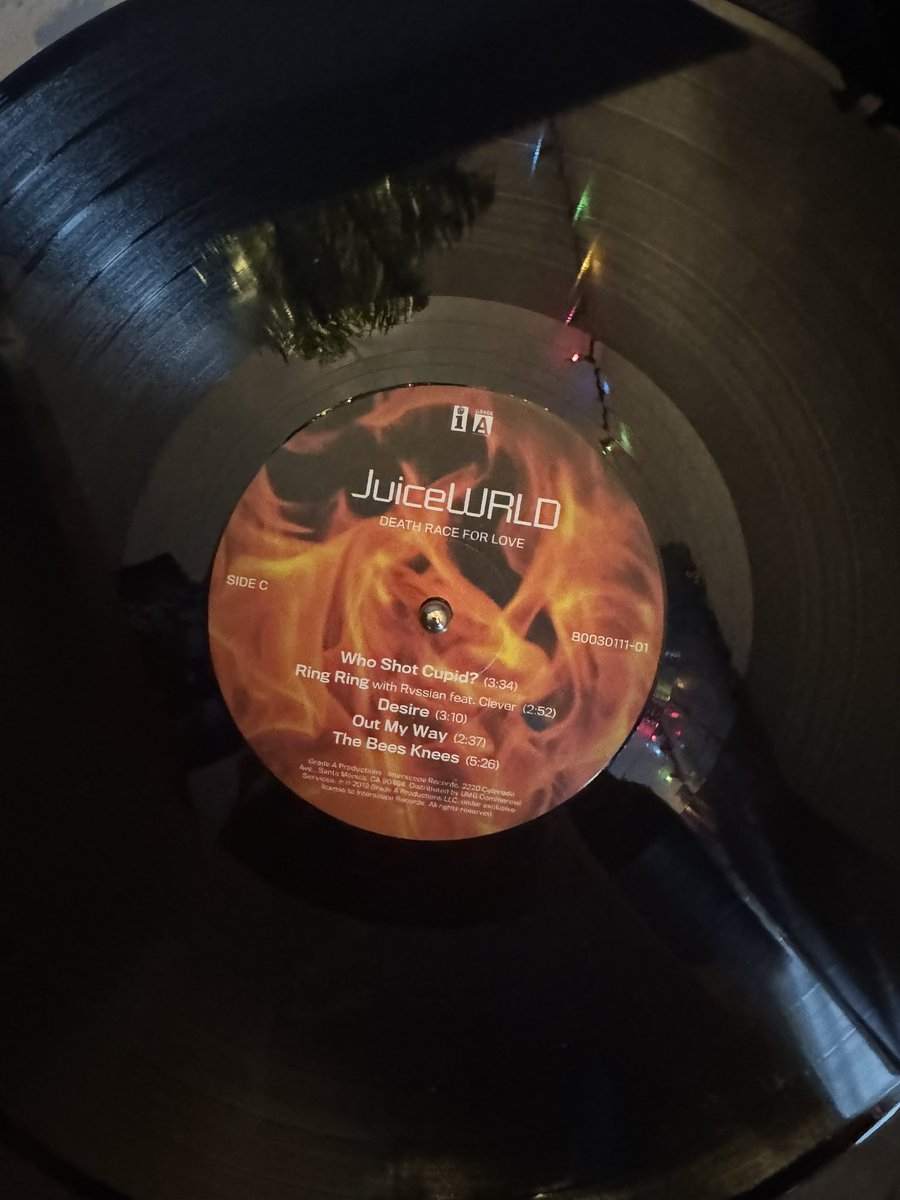 samswrld31's tweet photo. After years I finally found a DRFL record in person 👀 didn’t know it came with a poster too, definitely worth it https://t.co/dBmYn1FDnF