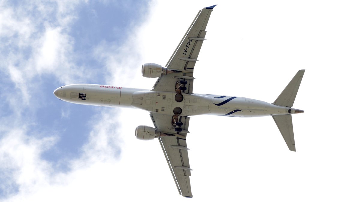 Aerolíneas Argentinas EMBRAER 190 LV-FPS. Bahía Blanca, 30 de noviembre del 2025. <a href="/embraer/">Embraer</a>