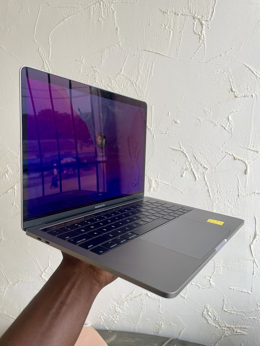 BriceTalla08's tweet image. 🚨MAC BOOK Pro -2017👨🏽‍💻

Origine: USA 🇺🇸 

ÉTAT: 10/10✨

📀RAM: 8Gb

💿SSD: 256 Gb

Graphisme: intel 600M

Taille: 12,9&quot;

💰PRIX: 250.000 frs

Facture et 06 mois de garantie 🧾

☎️: 696 95 12 30

📍Douala( Bonamoussadi)

Rt apprécié svp ☺️🙏🏽…