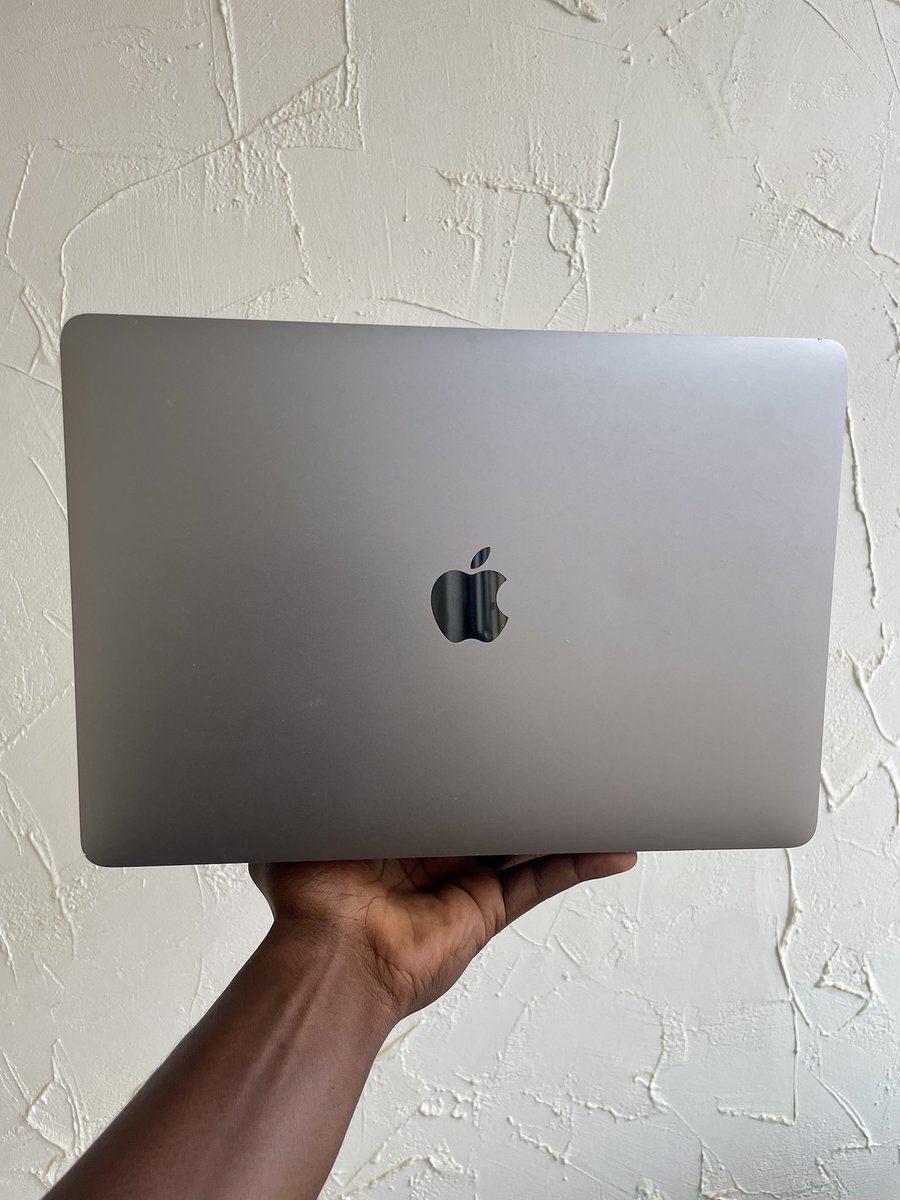 BriceTalla08's tweet image. 🚨MAC BOOK Pro -2017👨🏽‍💻

Origine: USA 🇺🇸 

ÉTAT: 10/10✨

📀RAM: 8Gb

💿SSD: 256 Gb

Graphisme: intel 600M

Taille: 12,9&quot;

💰PRIX: 250.000 frs

Facture et 06 mois de garantie 🧾

☎️: 696 95 12 30

📍Douala( Bonamoussadi)

Rt apprécié svp ☺️🙏🏽…