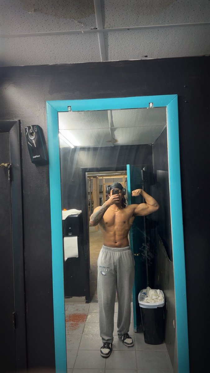 Tahjbazel's tweet photo. Gym Update!! https://t.co/PFuytlNrfI