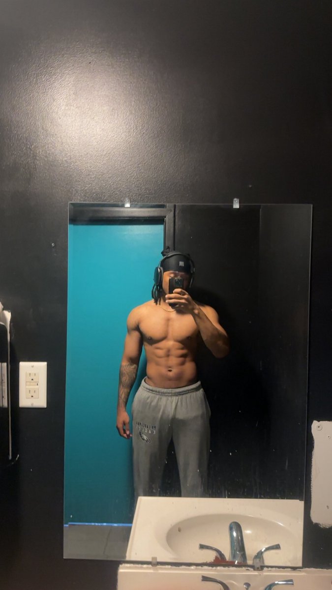 Tahjbazel's tweet photo. Gym Update!! https://t.co/PFuytlNrfI