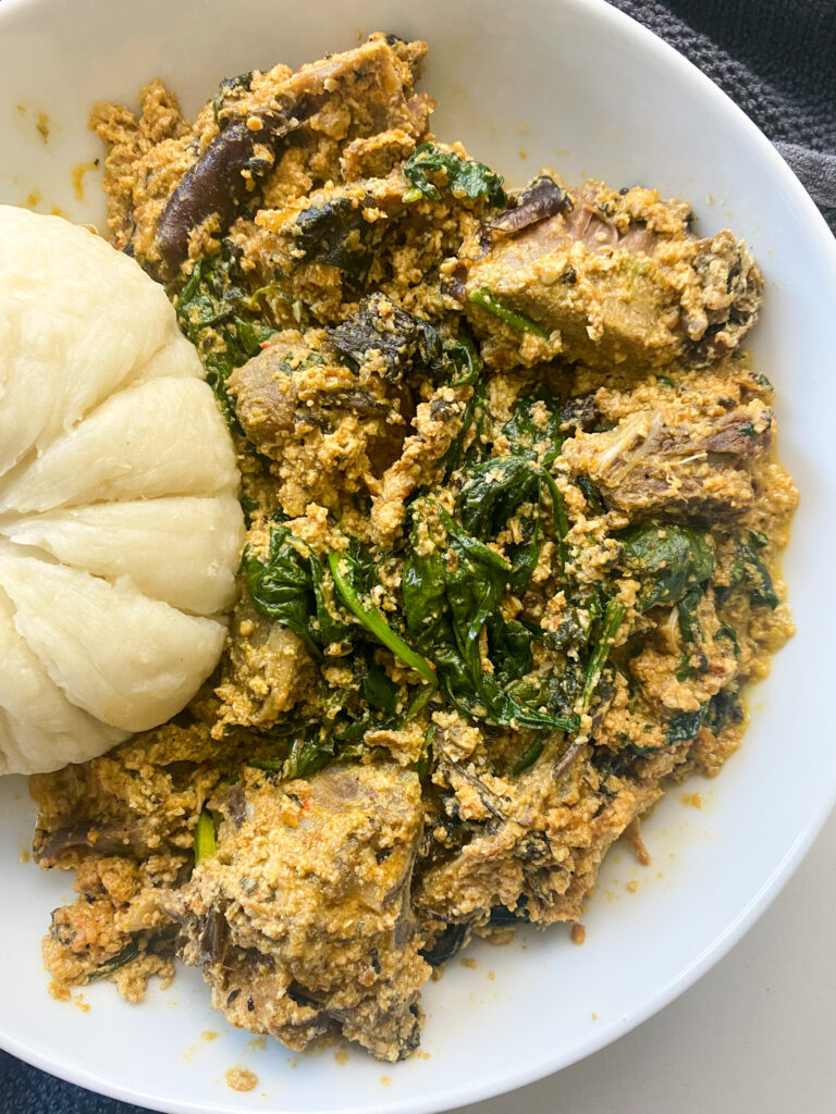 DaddyTwinzz's tweet image. Are you Igbo?

Know this as an Igbo that serving someone food like this in Igbo land is disrespectful.
You serve dishes like this in different plates. Most Igbo elders sees this like &quot;serving a dog food&quot;.

You can&apos;t serve your father like this in Igbo land as a proper Igbo…