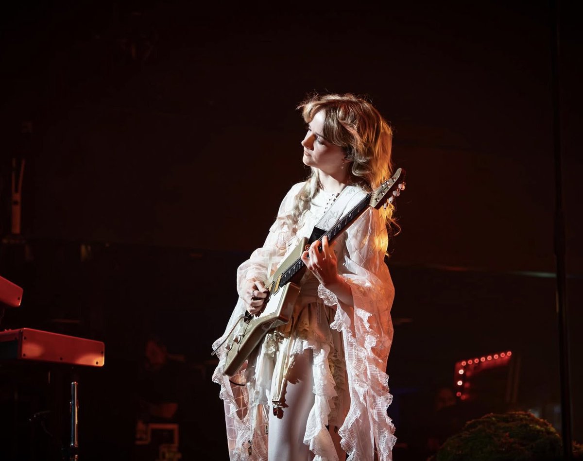 emily daily 🏹 (@dailyemilyr) on Twitter photo 