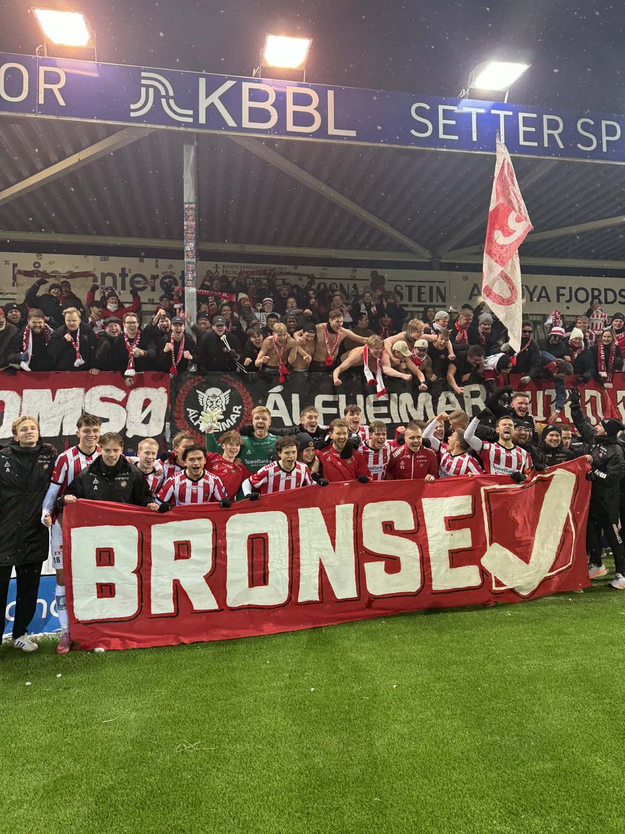 SSorgard's tweet image. Takknemlig. Stolt. Rørt.