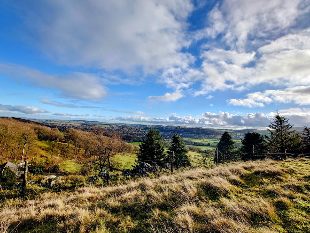 MonicaCrimmins's tweet image. Lovely walk to Burbage Edge from Buxton town centre with our walking group. A chilly but dry day. A great trip out for the afternoon #Buxton