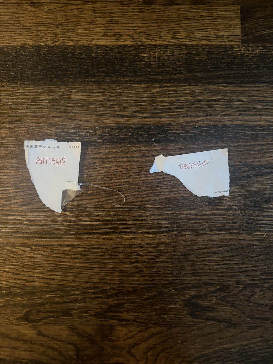 NECR0PHAGY's tweet image. Checking if my dog is proship to see if she needs to be canceled