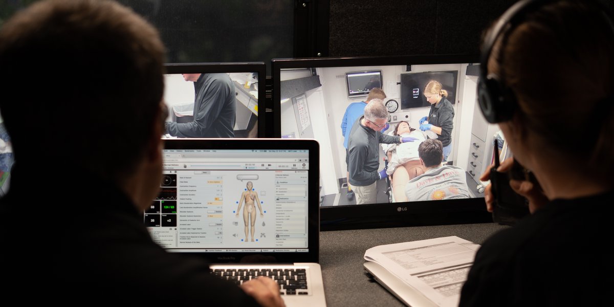 SIM_MONTANA's tweet image. Ever wonder how SIM-MT makes medical training so real? 🎮 Behind every simulation is a control room — where we monitor, guide, and respond in real time. What happens here saves lives out there.
#SimulationTraining #MontanaEMS #BehindTheScenes