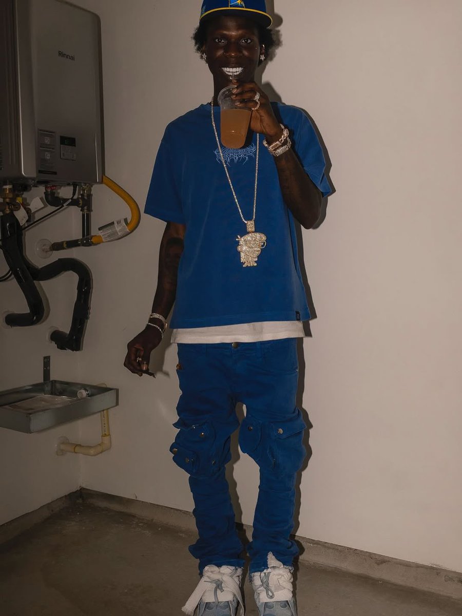 1BENNY7G's tweet image. seyi vibez. 🔥