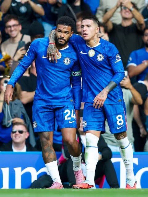 futbolvibearena's tweet image. If you’re a Chelsea FC fan leave a heart of love for them.
#Class good performance

#CFC | #CHEARS  don’t pass as a Chelsea FC fan without dropping heart ♥️ if you love the Club and your players