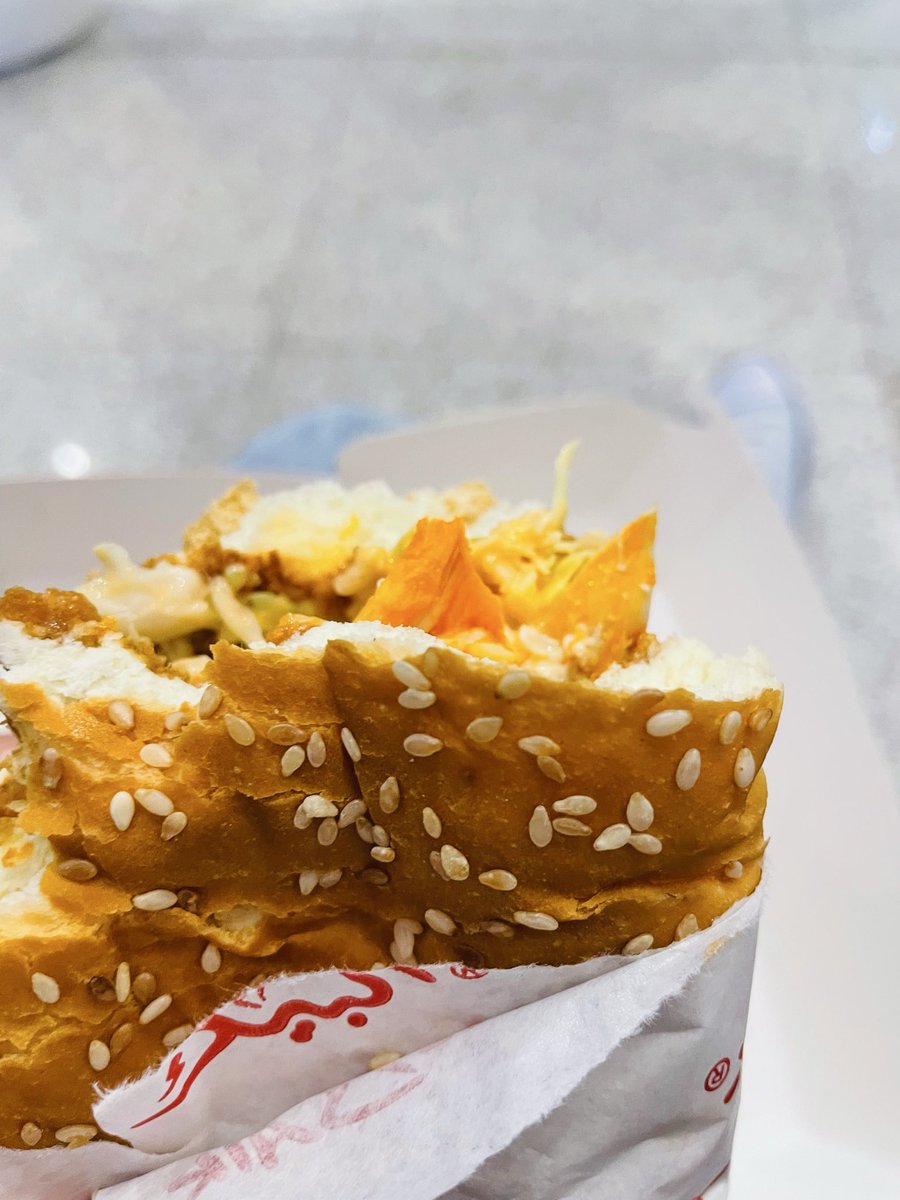 Saniakhan tweet media