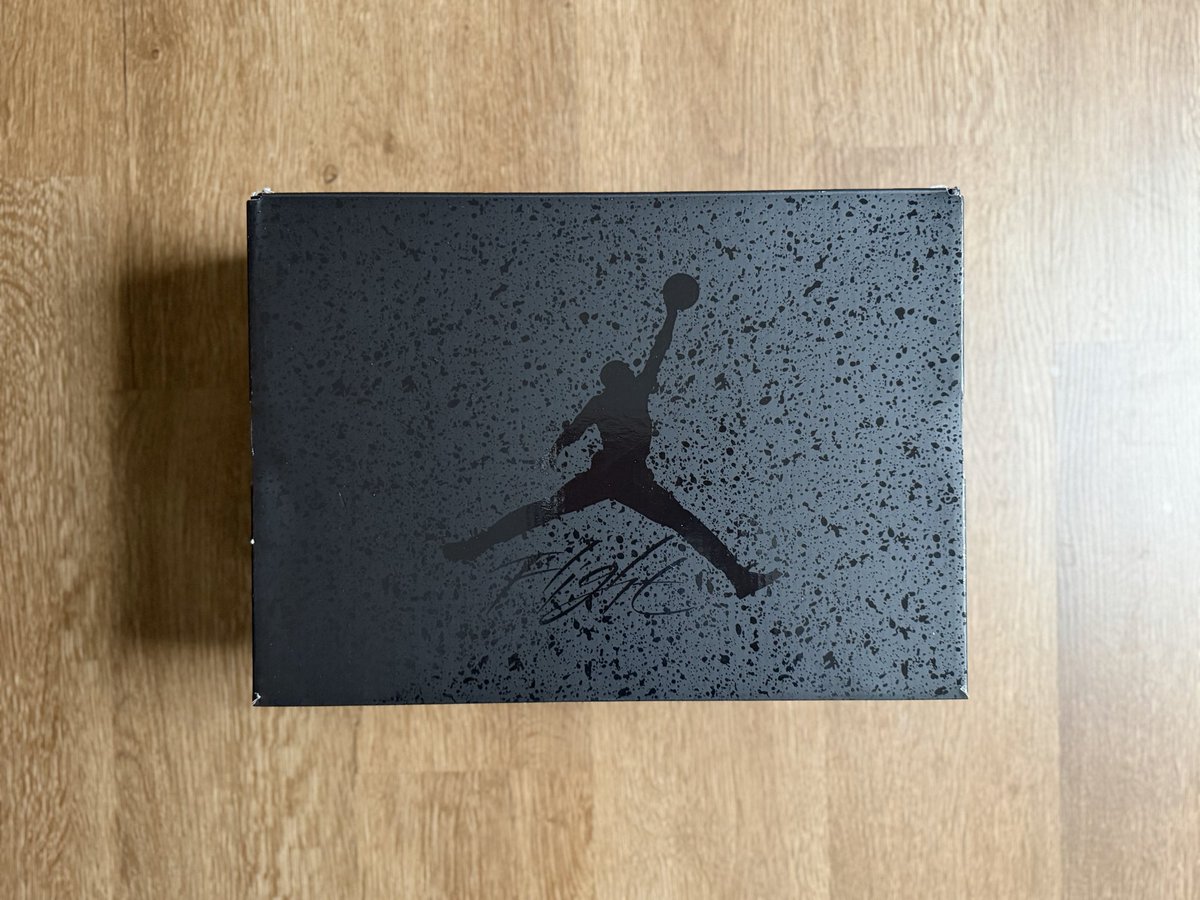 blvzingkicks's tweet photo. Detailed pictures of the recent Jordan 4 “Black Cat” 🐈‍⬛ #blvzingkicks https://t.co/EOdS9DGgX0
