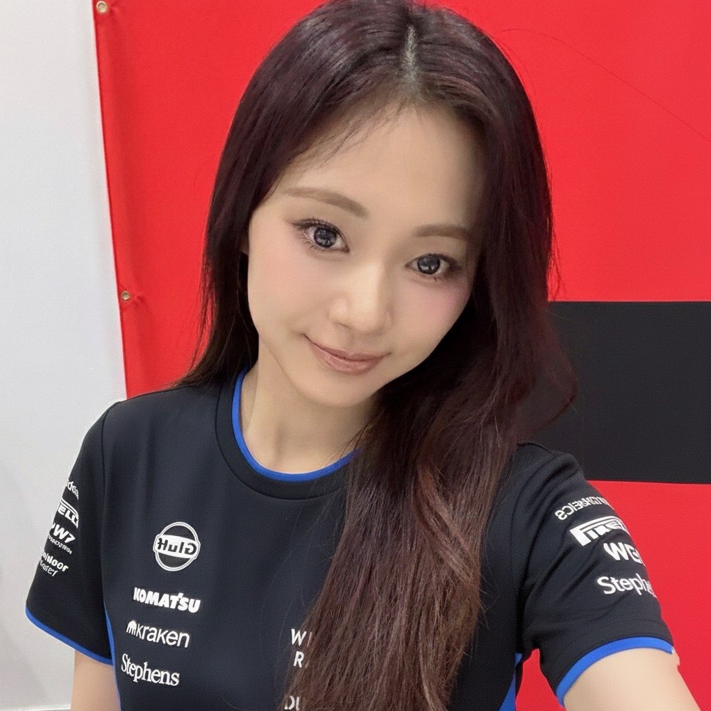 sweetcttn's tweet photo. tzuyu as williams 🫐
quiet, determind, graceful stature and determined, steady focus perfectly match the team's aspiration to return to its former glory with dignity https://t.co/CCMAXz7BEa