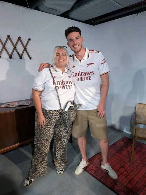 garnachels's tweet image. State of this elephant 😭😭😭