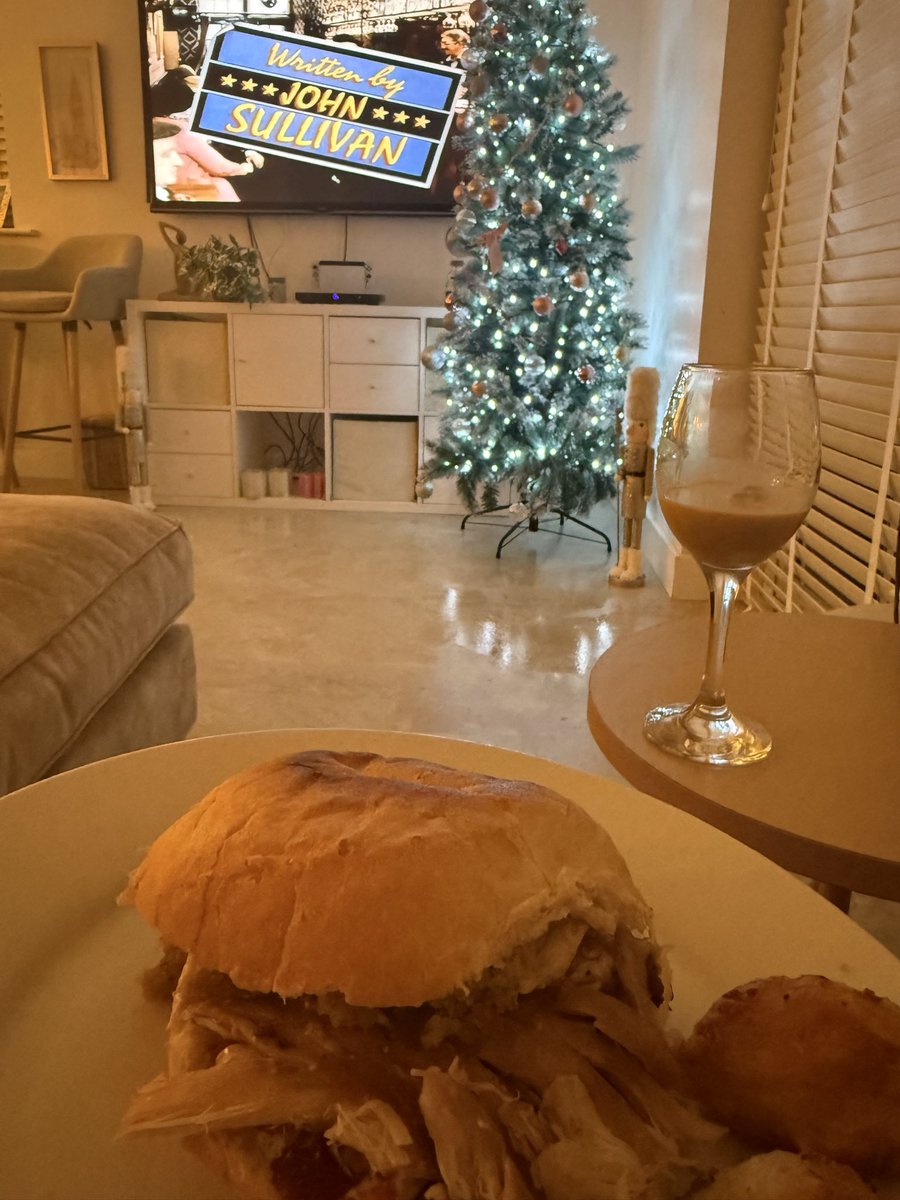Christmas sandwich.. baileys.. tree… only fools and horses. A lot of Christmas in one pic must be December tomorrow 🎄🤩🤩