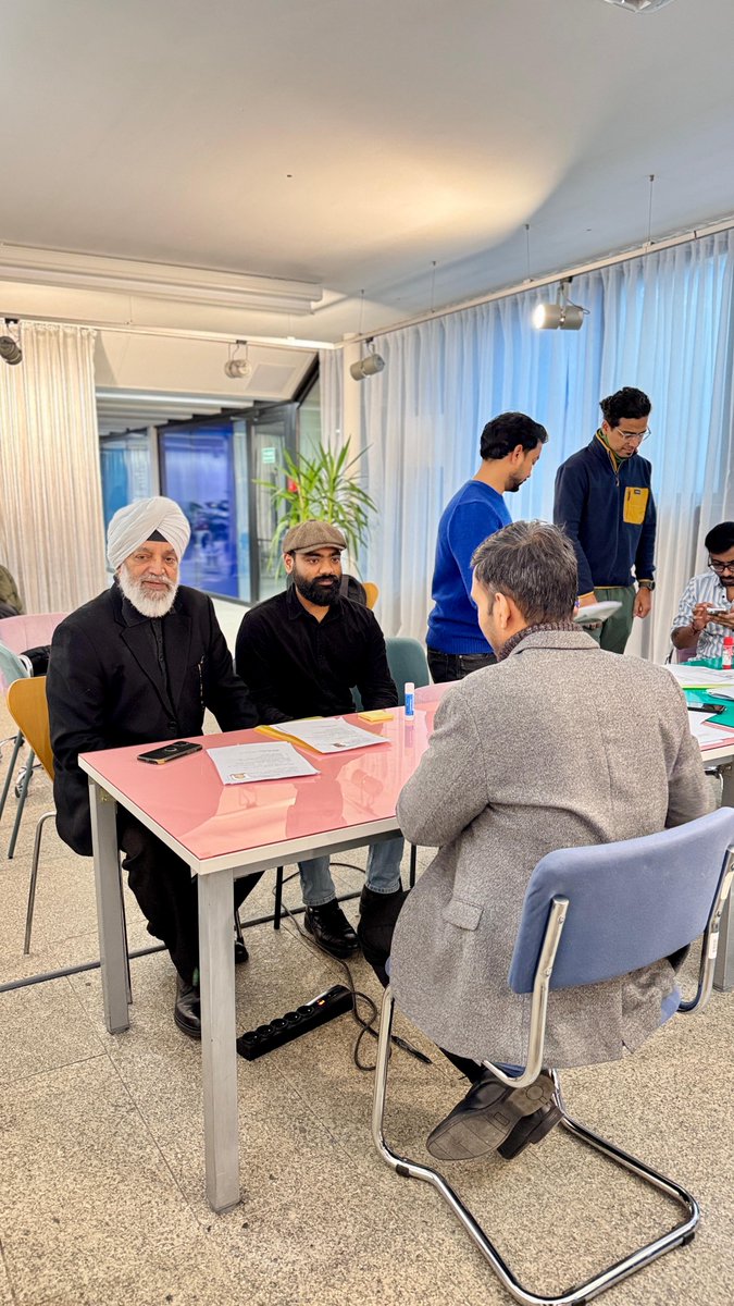 KonsulIndii's tweet photo. With great pleasure, we inform you that the Consular Camp organized by the Embassy of India in the center of Wrocław was a success! We sincerely thank all participants for their presence. Thank you to the Embassy team and city of Wrocław for their professionalism and dedication. https://t.co/R66UtsRECr