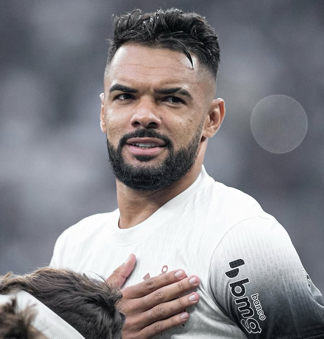 ruanrlx's tweet image. RANIELEEEE

GOL AOS 6 MINUTOS

NÃO ESTOU ACOSTUMADO COM ISSO