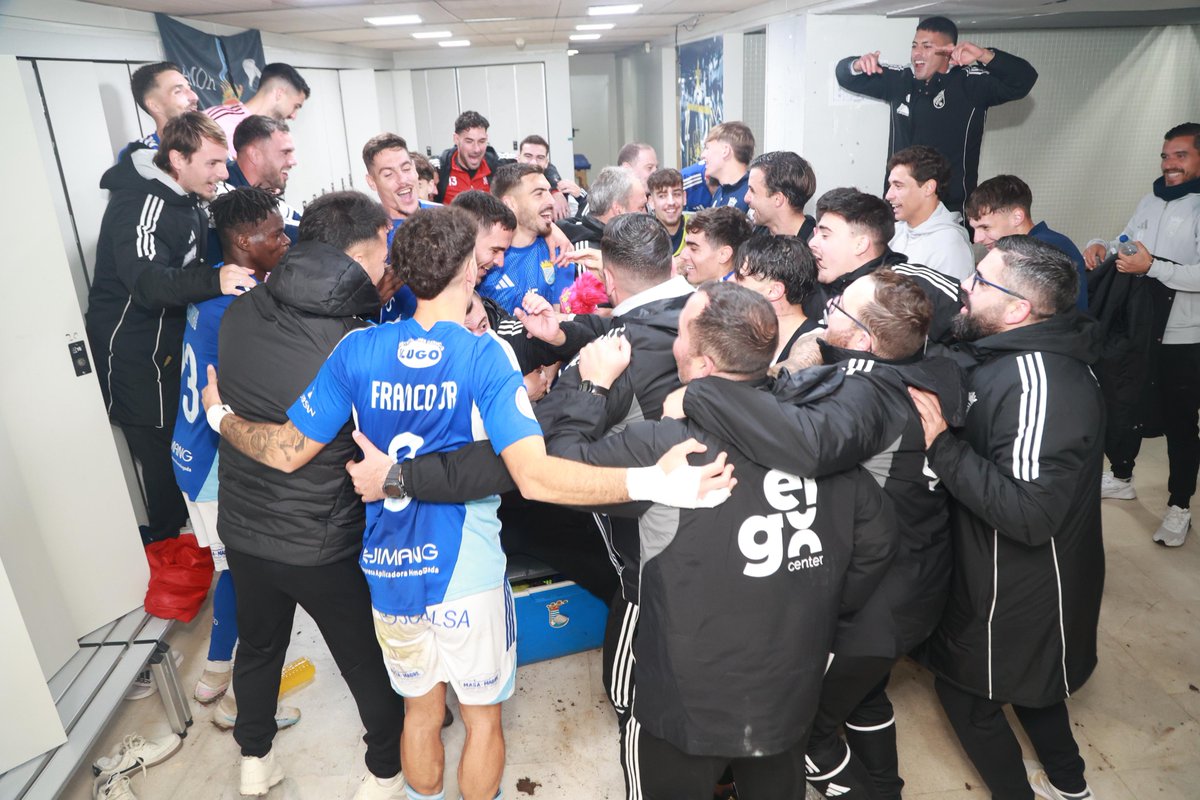 🍍🍍🍍

Un señor 𝐄𝐐𝐔𝐈𝐏𝐀𝐙𝐎.

#Xerez • #LaSuerteSePersigue