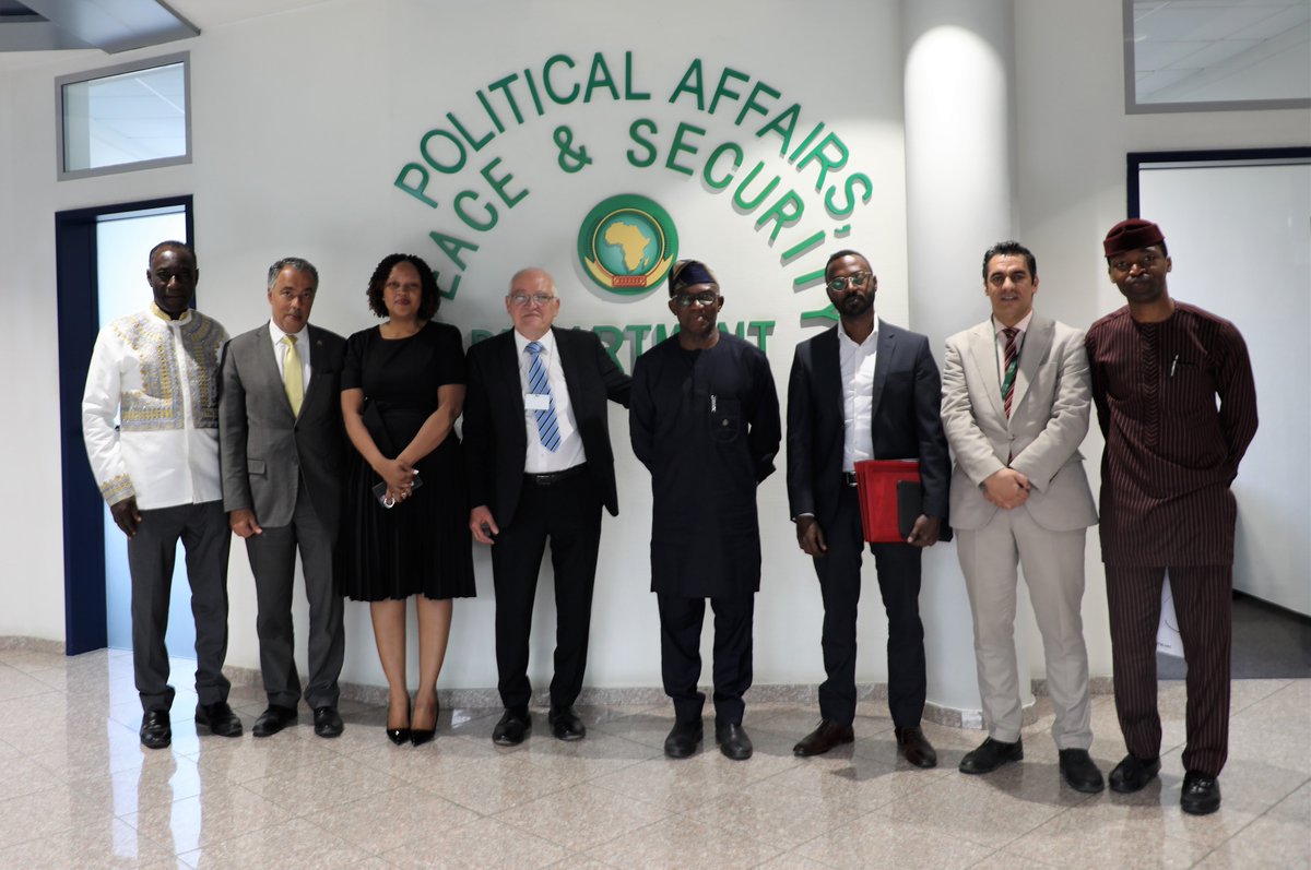 Bankole_Adeoye's tweet image. We formalised our collaboration through the signing of the Memorandum of Understanding between the @_AfricanUnion and #PNYX Limited to advance joint work on the African Security Conference (#ASEC). This partnership strengthens our collective efforts to foster dialogue, innovation…