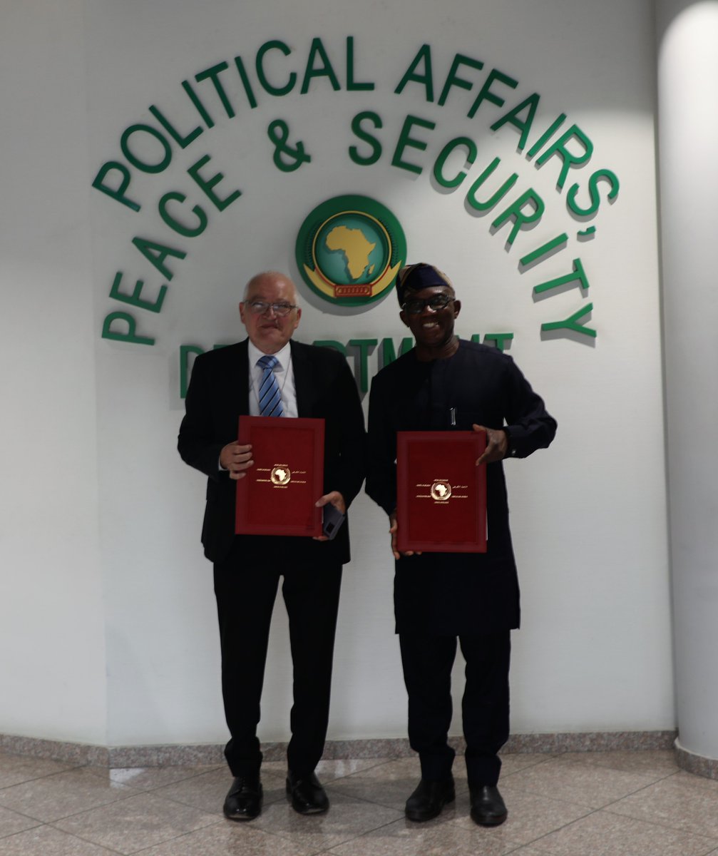 Bankole_Adeoye's tweet image. We formalised our collaboration through the signing of the Memorandum of Understanding between the @_AfricanUnion and #PNYX Limited to advance joint work on the African Security Conference (#ASEC). This partnership strengthens our collective efforts to foster dialogue, innovation…