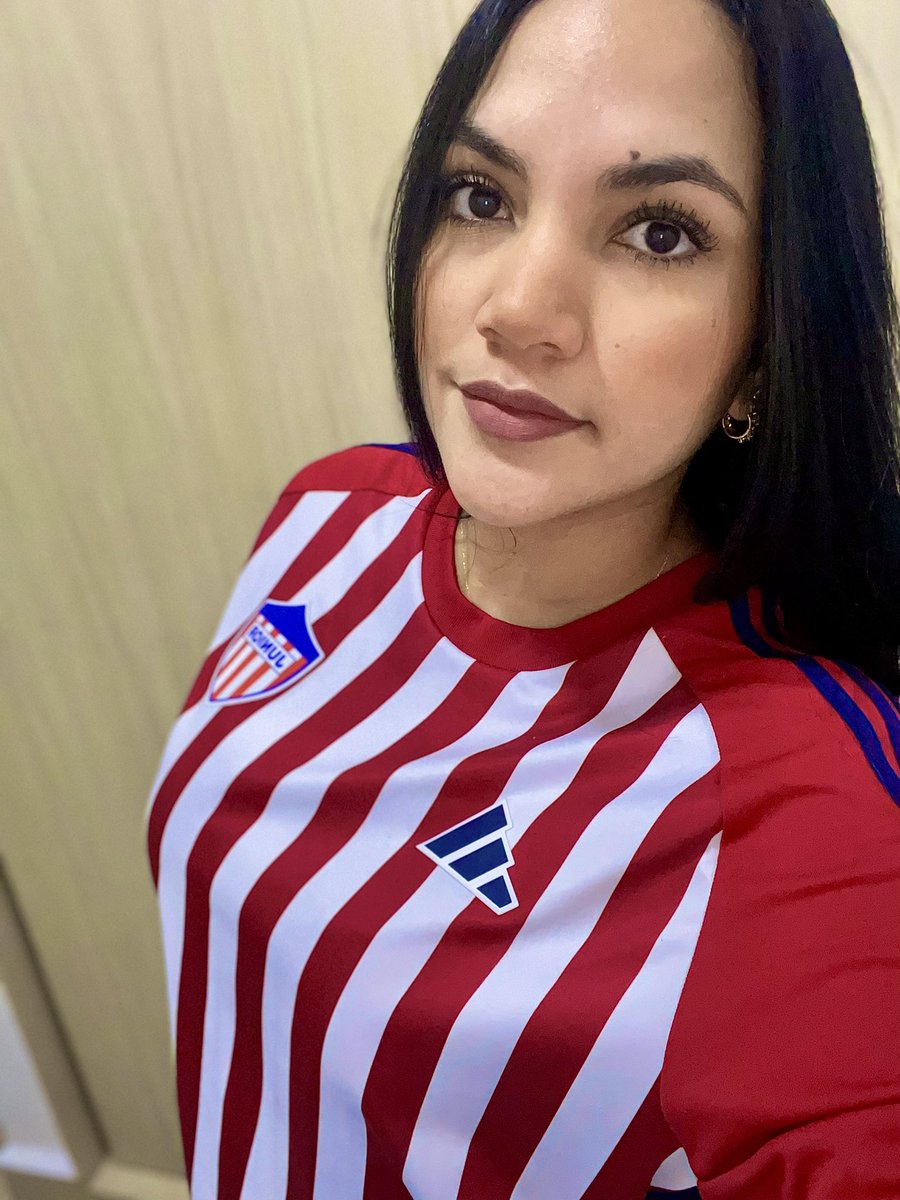 Dailyn2's tweet photo. El que no vaya hoy al estadio es cachaco, ya saben 🔴⚪️🦈 https://t.co/HuWpAIUjm8