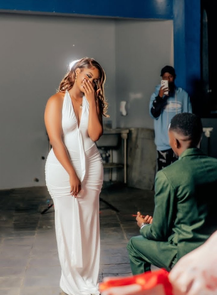 Lordblack_1's tweet image. If e reach your turn take the suit go graduation