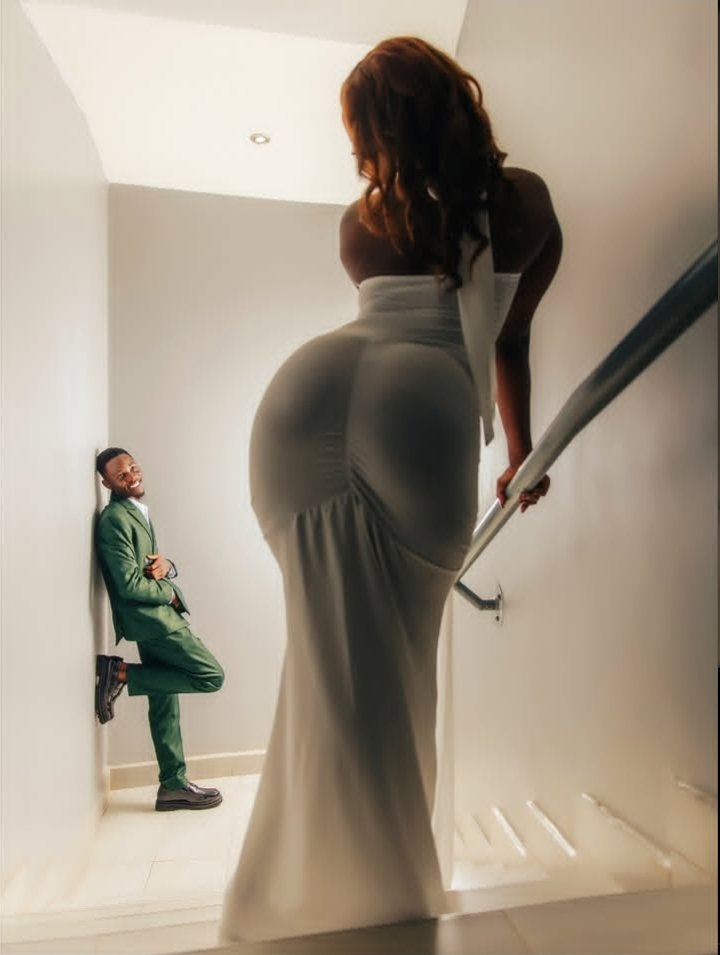 Lordblack_1's tweet image. If e reach your turn take the suit go graduation