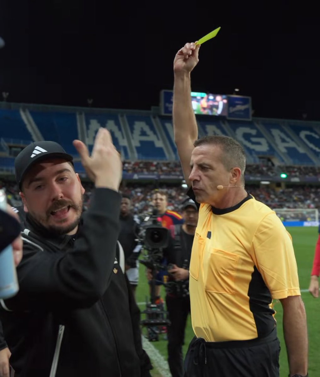 Rudagoni's tweet image. Tienen que colgar esta foto en el museo del Louvre