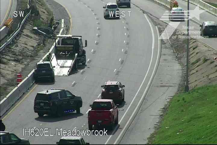 krldtraffic's tweet photo. #EastFortWorth: SB EL820 @ Meadowbrook - accident takes the 2 Left Lane / slow from I-30 @KRLD #KRLDTraffic #1080KRLD #trafficalert @TxDOTFortWorth #FWPD #Waze https://t.co/FG6CkdGkSn
