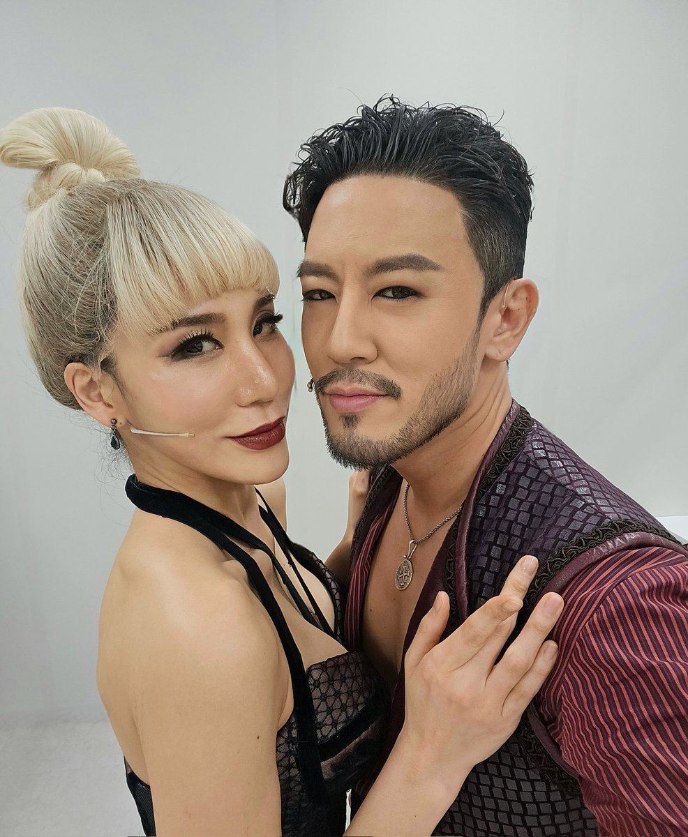 OPENING NIGHT
니니 그리고 산티아고
#물랑루즈