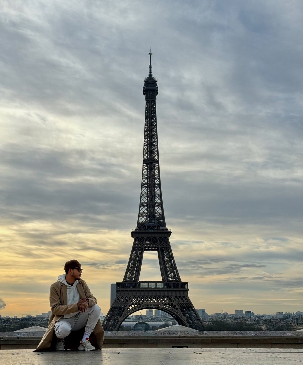 Vámonos para París para que seas feliz, hay una vida esperando🗼#throwback