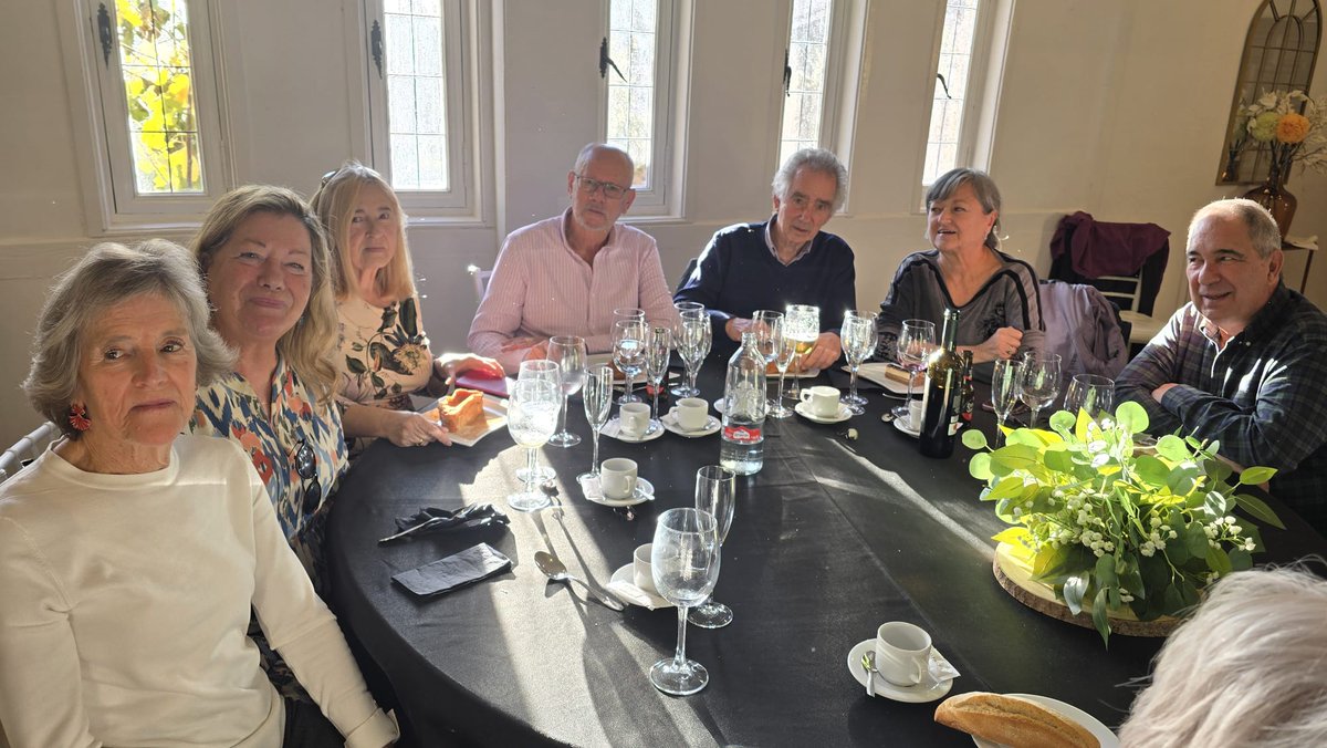 pimvillalbilla's tweet image. ✨ Como cada año, la gran familia de la Plataforma Independiente Municipal 💚💛 PIM,💛💚 se reúne para comer en navidades✨
Hoy volvimos a encontrarnos, a compartir sonrisas, proyectos y ese espíritu que nos une. 

#Feliznavidad #PIM #vecinos #Villalbilla