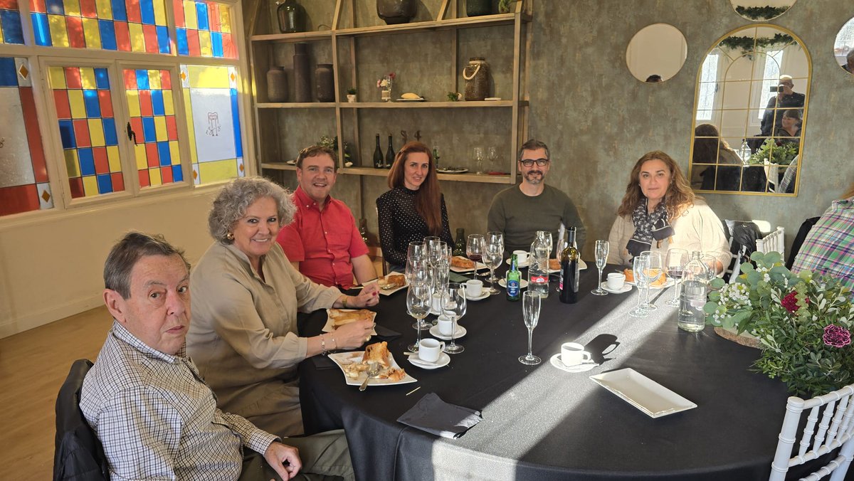 pimvillalbilla's tweet image. ✨ Como cada año, la gran familia de la Plataforma Independiente Municipal 💚💛 PIM,💛💚 se reúne para comer en navidades✨
Hoy volvimos a encontrarnos, a compartir sonrisas, proyectos y ese espíritu que nos une. 

#Feliznavidad #PIM #vecinos #Villalbilla