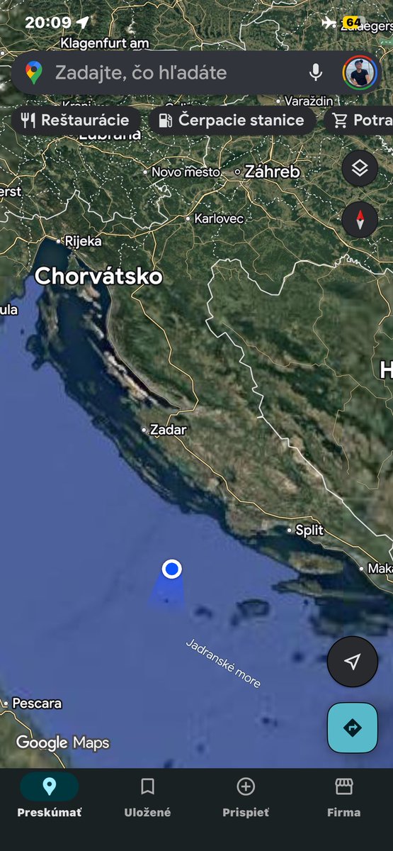 Pytlicek's tweet image. Our #MeshCore network is so good, that I was able to chat with guys from Bratislava 🇸🇰 over Bosna and Croatia from plane ✈️ it ended up over Jadran sea midway to Italy 💪👍