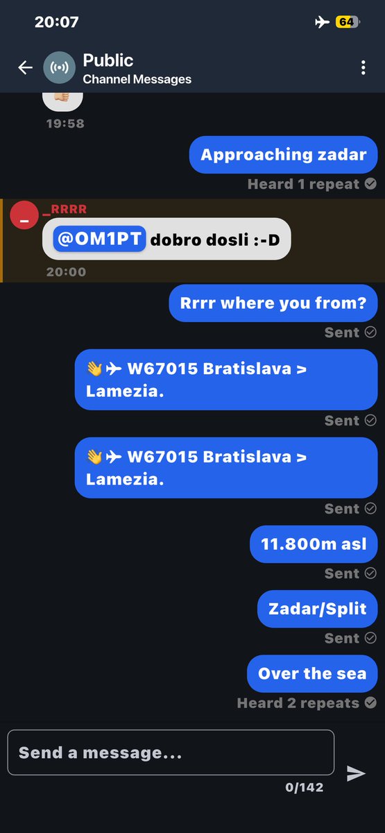 Pytlicek's tweet image. Our #MeshCore network is so good, that I was able to chat with guys from Bratislava 🇸🇰 over Bosna and Croatia from plane ✈️ it ended up over Jadran sea midway to Italy 💪👍