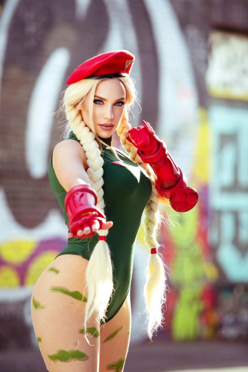 Graciecosplay's tweet image. Round 1…FIGHT 👊🏻💥