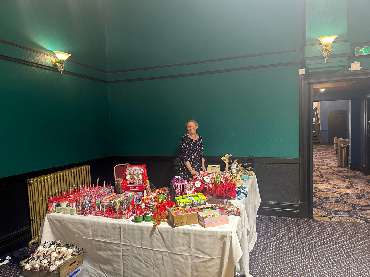 #Sundayshowcase brought smiles all round — with Wacky Woody’s magic, a visit from Father Christmas, and a brilliant buffet from Pilkingtons Bakery. A truly festive atmosphere from start to finish!

Thanks to everyone who joined us and made it such a joyful event.