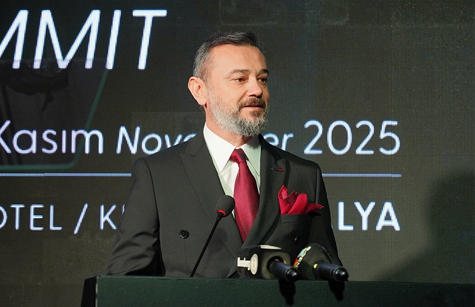 BAKSİFED BAŞKANI MUSTAFA CENGİZ; TEKNOLOJİ SAHİPLİĞİ OLMADAN HİÇBİR ÜLKENİN GELECEĞİ YOKTUR

👉 businessantalya.com/baksifed-baska…