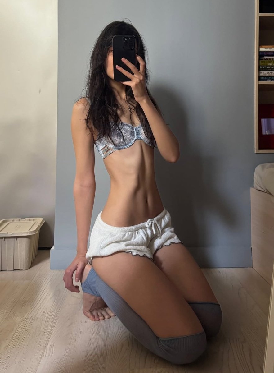 PetiteInspoo's tweet image. 