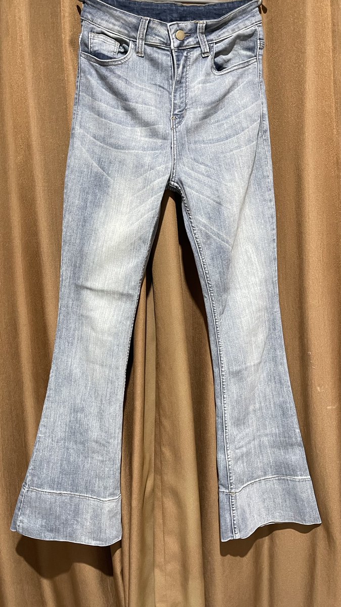 ྀᖭ༏ᖫི tweet media