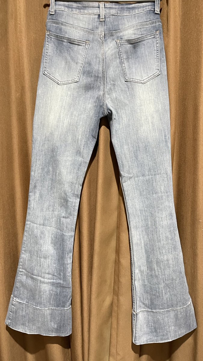 ྀᖭ༏ᖫི tweet media