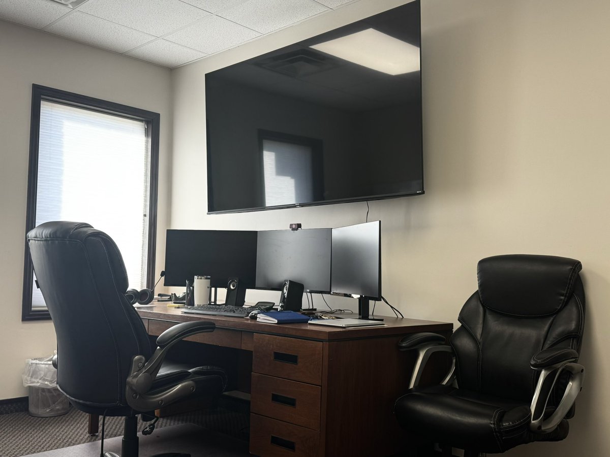 EduNainM's tweet image. This is my set up ⬆️ rate it from 1-10 👍