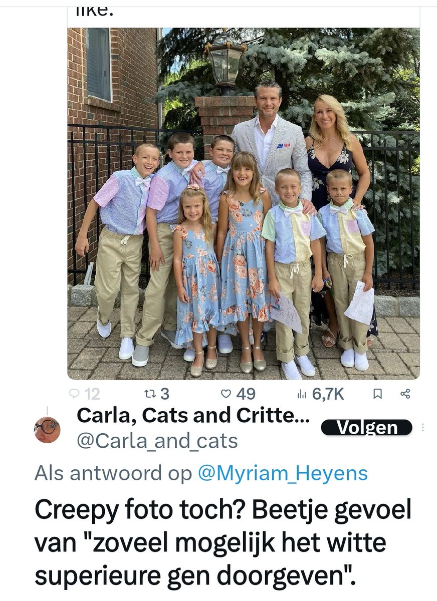 Oh wee als je als 2 blanke ouders met je kinderen op de foto gaat, dat is creepy volgens <a href="/Carla_and_cats/">Carla, Cats and Critters</a>, dat riekt naar 'wit gen door willen geven' 🥴
Carla laat je even nakijken joh, je spoort niet.
