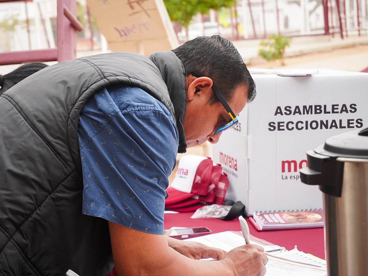 wzuloag's tweet photo. Hoy estuvimos en la asamblea seccional de Morena en la colonia Nuevo Hermosillo. Ahí, junto con las vecinas y los vecinos, formamos el comité seccional. Se sintió un ambiente participativo, las ganas de organizarnos desde la comunidad, que al final es donde realmente se sostiene nuestro movimiento.