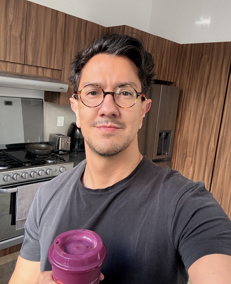 Domingo y el peinado lo sabe.