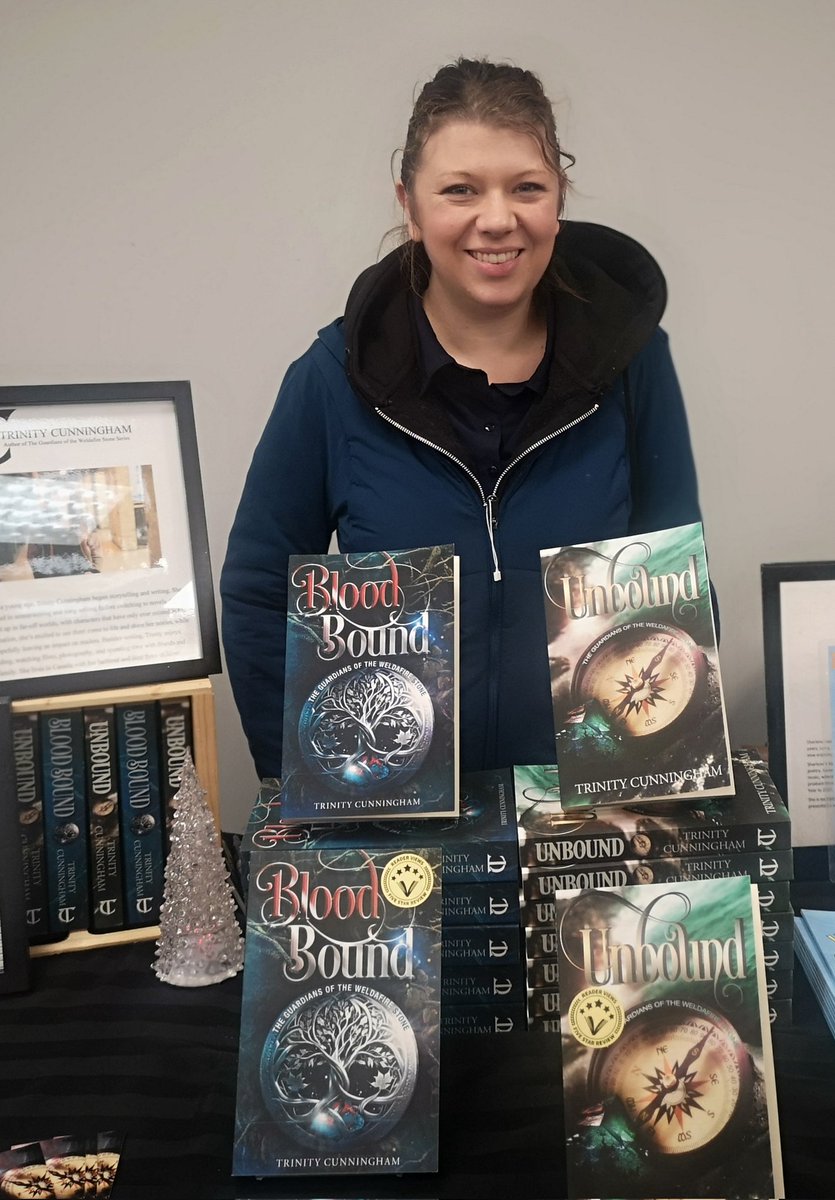 trincun's tweet image. The best feeling is when someone comes back for book 2. Thank you random person for making this author&apos;s day. 🫶