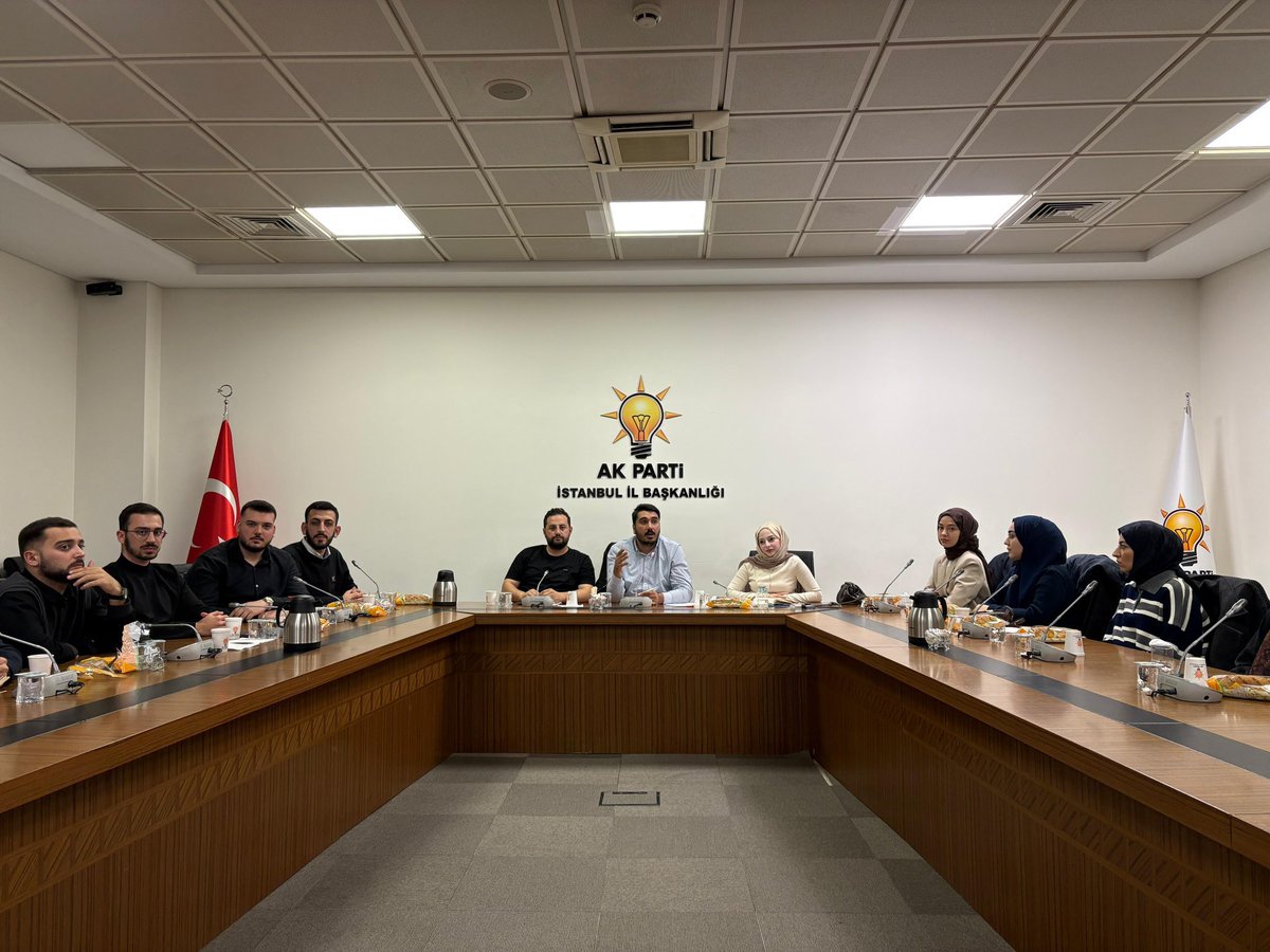 İl Üniversiteler Başkanımız <a href="/hamzatasdemir4/">Hamza Taşdemir</a> başkanlığında Üniversite Başkanları ve Komisyon Üyeleri toplantımızı gerçekleştirdik.