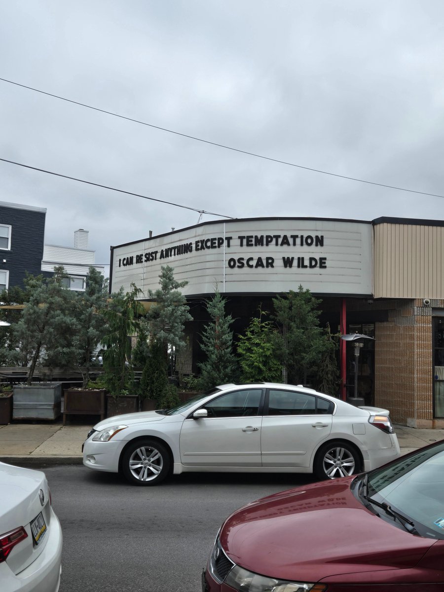 Savannah_0611's tweet image. In honor of Oscar Wilde, who died 125 years ago today. 

#SignsOnSunday #AlphabetChallenge #WeekVforVowels 

Philadelphia, PA
June, 2025